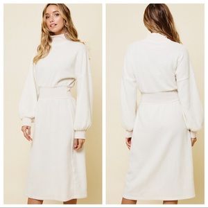 ✨LAST ONE✨Winter White Chic Long Sleeves Midi Fabulous Light Sweater Dress